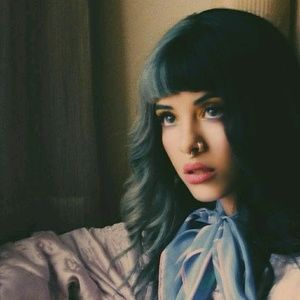 Meet your Posher, Luz